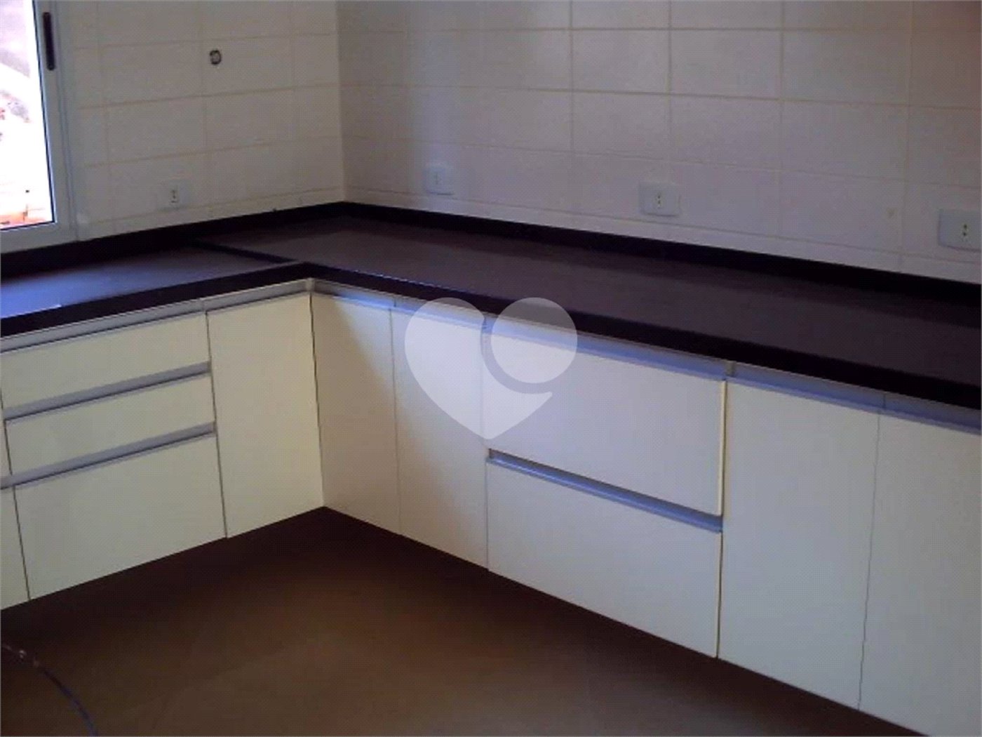 Sobrado à venda com 3 quartos, sendo 1 suíte, em Tremembé, São Paulo, SP