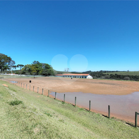 Fazenda para alugar com 3 quartos em Vila Santana, Itapetininga, SP