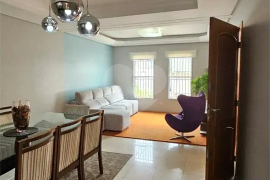 Sobrado à venda com 3 quartos, sendo 1 suíte, em Vila Pereira Barreto, São Paulo, SP