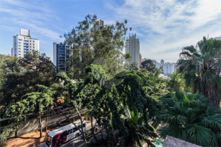Apartamento à venda com 4 quartos, sendo 3 suítes, em Vila Andrade, São Paulo, SP