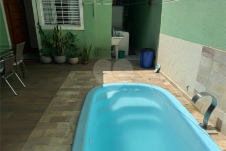 Sobrado à venda com 3 suítes em Vila Constança, São Paulo, SP