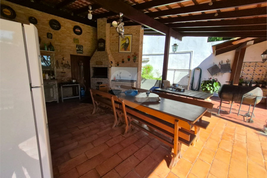 Casa Térrea à venda com 4 quartos, sendo 2 suítes, em Roseira, Mairiporã, SP