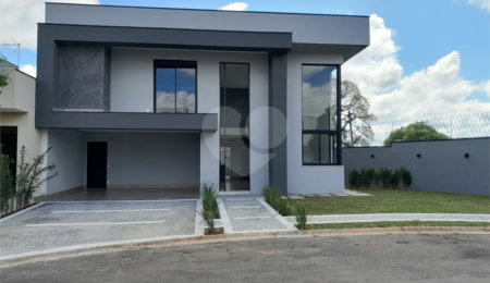 Casa à venda com 3 suítes no condomínio Terras do Caribe, Valinhos - SP