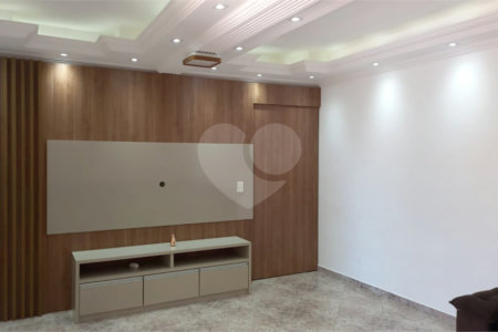 Casa à venda com 8 quartos, sendo 3 suítes,  no condomínio Terras de Santa Rosa, Salto - SP