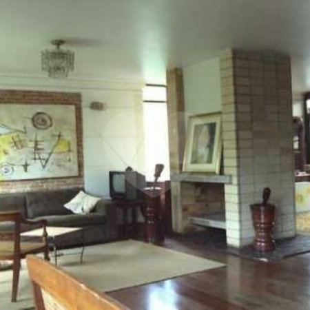 Casa Térrea à venda com 3 quartos, sendo 1 suíte, em Jardim Marajoara, São Paulo, SP