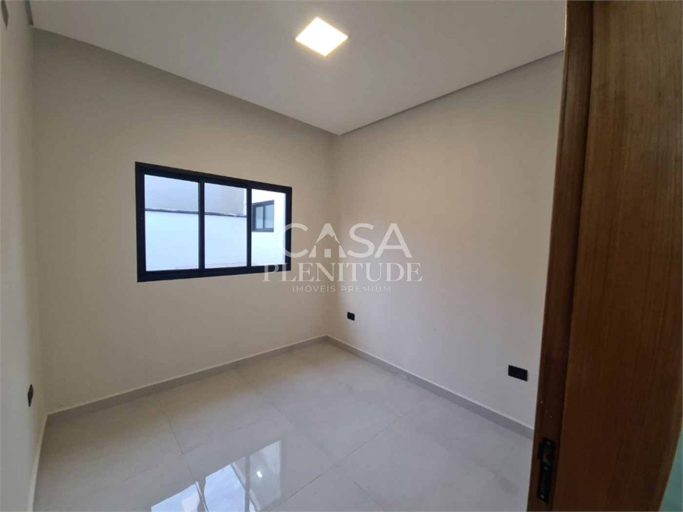 Casa em condomínio à venda com 3 quartos, sendo 1 suíte,  em Jardim Novo Horizonte, Sorocaba, SP