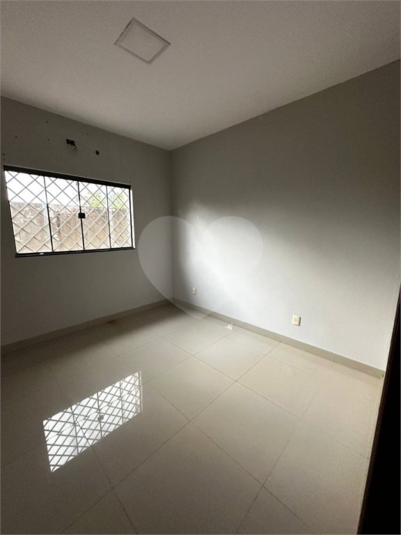 Casa à venda com 2 quartos em Jardim Ibirapuera, Ponta Porã, MS
