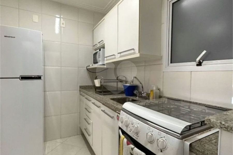 Apartamento à venda com 3 quartos, sendo 1 suíte,  em Riviera de São Lourenço, Bertioga, SP