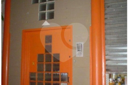 SALÃO COMERCIAL BRÁS COM INQUILINO À VENDA