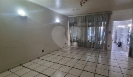 Sobrado à venda com 3 quartos, sendo 1 suíte,  em Horto Florestal, São Paulo, SP