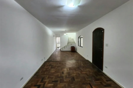 Casa à venda com 3 quartos, sendo 1 suíte,  em Jardim Celeste, São Paulo, SP