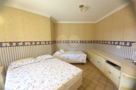Casa à venda com 5 quartos, sendo 2 suítes, no condomínio Estância Marambaia, Vinhedo - SP