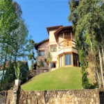 Casa à venda com 4 quartos, sendo 2 suítes, no condomínio Alpes da Cantareira, Mairiporã - SP