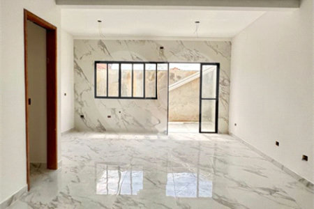 Casa à venda com 3 quartos, sendo 1 suíte, no condomínio Miguel Comitre, Poá - SP