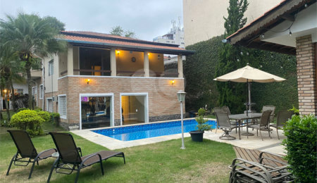 Casa à venda com 4 suítes em Granja Julieta, São Paulo, SP
