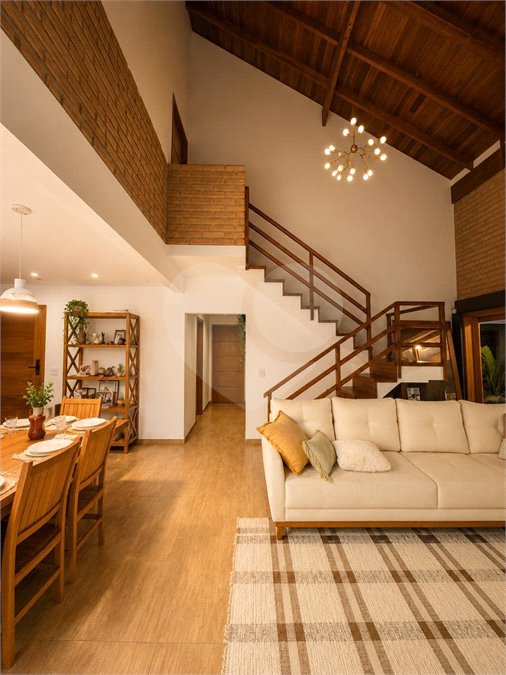 Casa Térrea à venda com 3 quartos, sendo 2 suítes,  em Luiz Fagundes, Mairiporã, SP