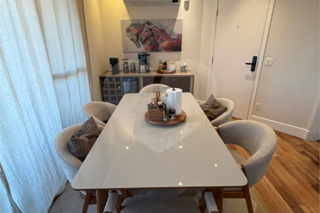 Apartamento à venda com 2 suítes em Jardim Londrina, São Paulo, SP