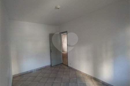 Prédio à venda em Santa Teresinha, São Paulo, SP