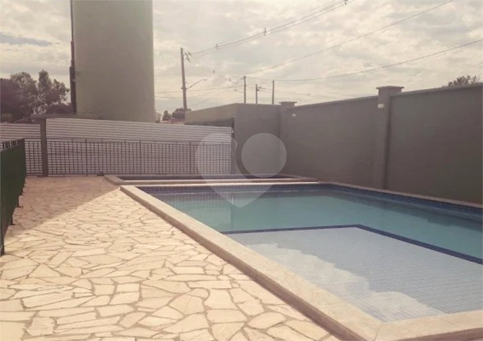 Apartamento à venda com 2 quartos no Centro-sul, Várzea Grande, MT