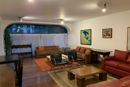Apartamento à venda com 3 quartos, sendo 1 suíte,  em Jardim Marajoara, São Paulo, SP