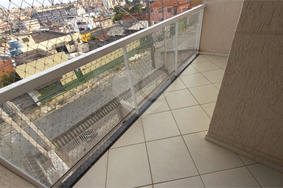 Sobrado à venda com 3 suítes em Vila Nivi, São Paulo, SP
