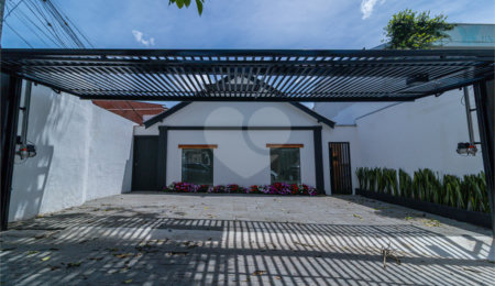 Casa Térrea à venda com 3 quartos, sendo 1 suíte, em Santo Amaro, São Paulo, SP