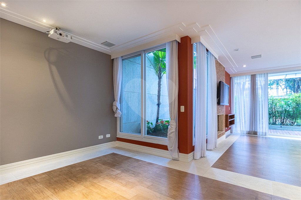 Casa à venda com 4 suítes no condomínio Las Cumbres, São Paulo - SP
