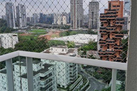 Apartamento à venda com 3 suítes em Paraíso do Morumbi, São Paulo, SP