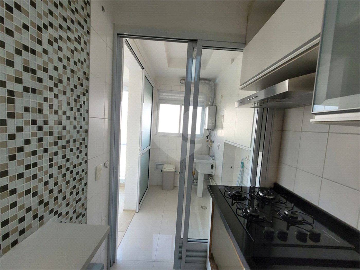 Apartamento para alugar com 2 quartos, sendo 1 suíte, em Vila Anastácio, São Paulo, SP