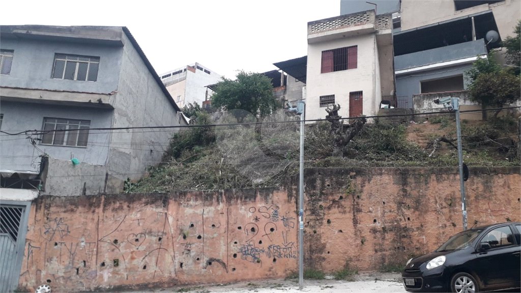 Sobrado à venda com 3 quartos, sendo 1 suíte,  em Horto Florestal, São Paulo, SP