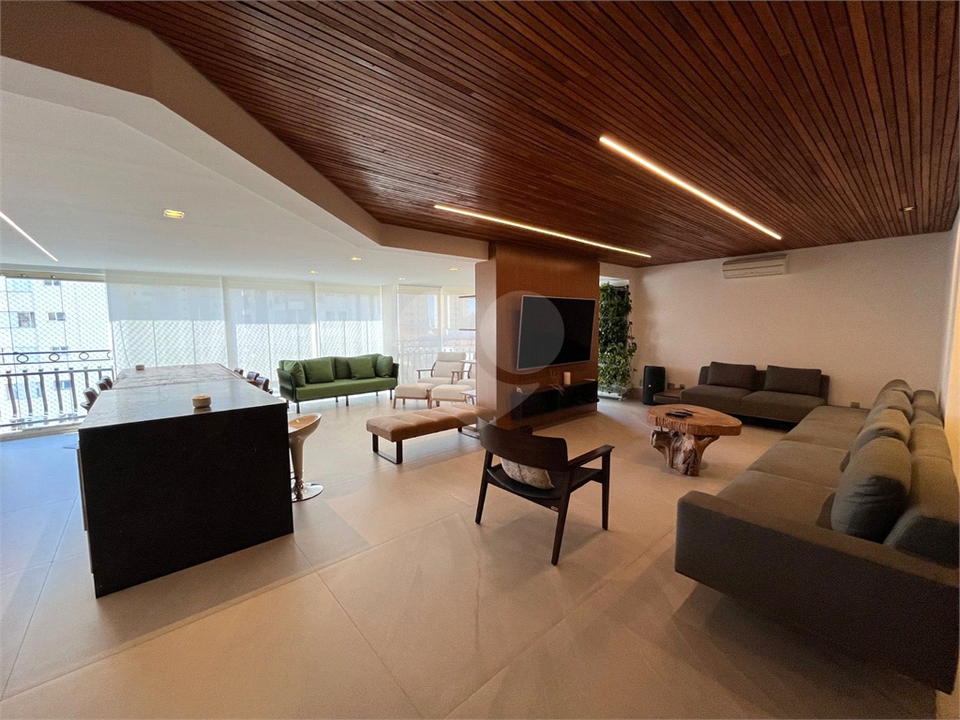 Apartamento à venda ou para alugar com 4 suítes em Santana, São Paulo, SP