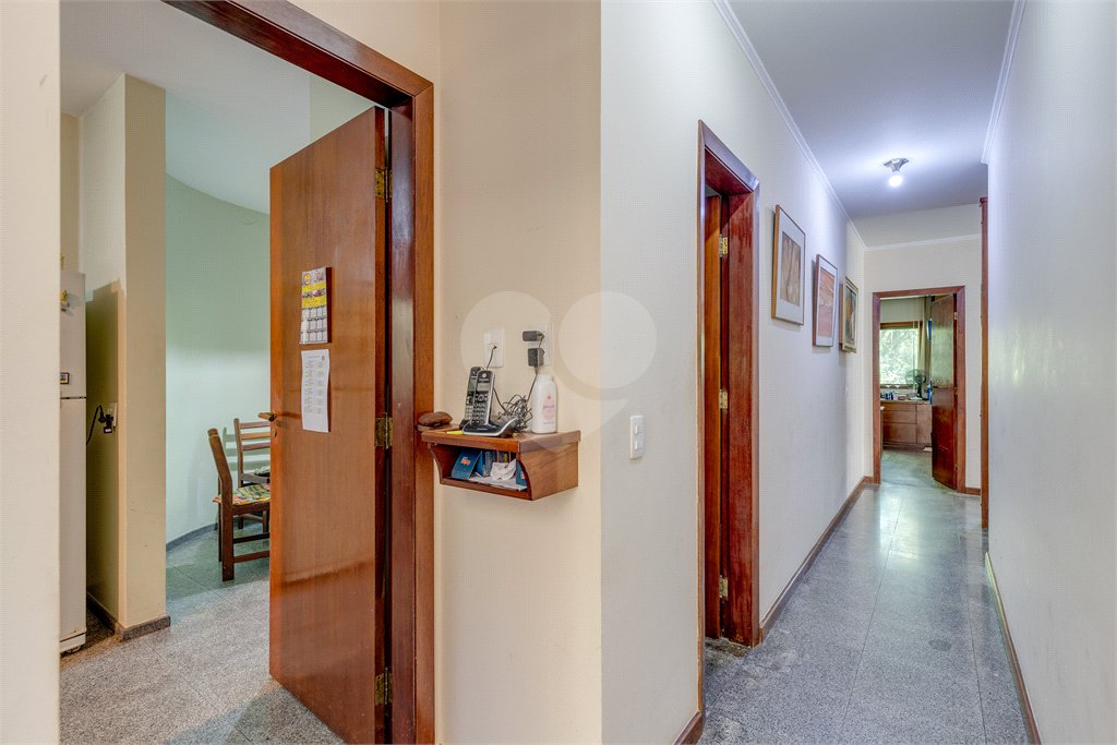 Casa à venda com 4 suítes no condomínio Granja do Morumbi, São Paulo - SP
