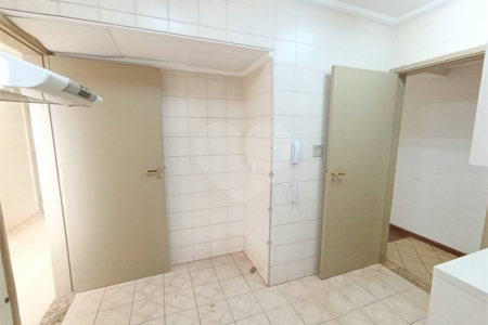 Apartamento à venda com 3 quartos, sendo 1 suíte, no Centro, Ribeirão Preto, SP