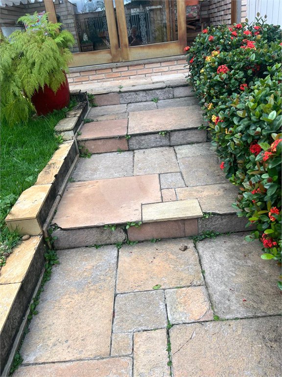 Sobrado à venda com 4 quartos, sendo 1 suíte,  em Jardim Leonor Mendes de Barros, São Paulo, SP