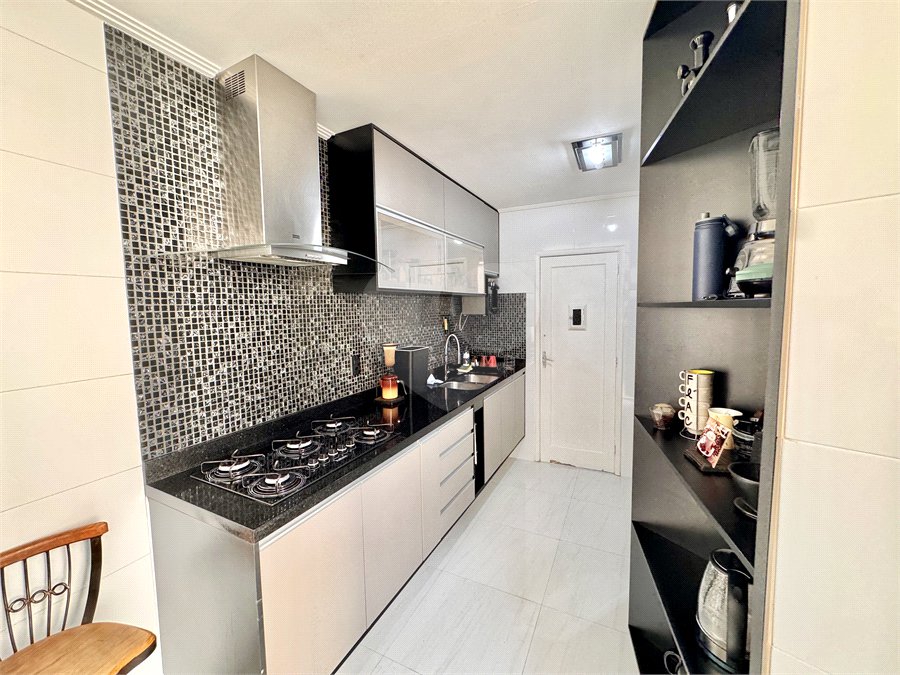 Apartamento à venda com 2 quartos, sendo 1 suíte, em Rio Comprido, Rio de Janeiro, RJ