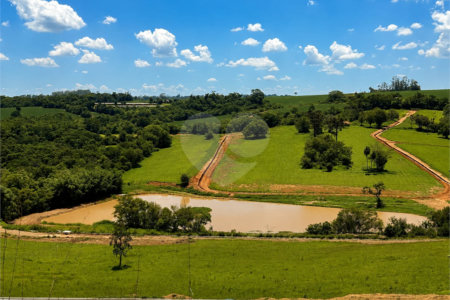 Terreno à venda no condomínio Valle dos Cervos 1, Araçoiaba da Serra - SP