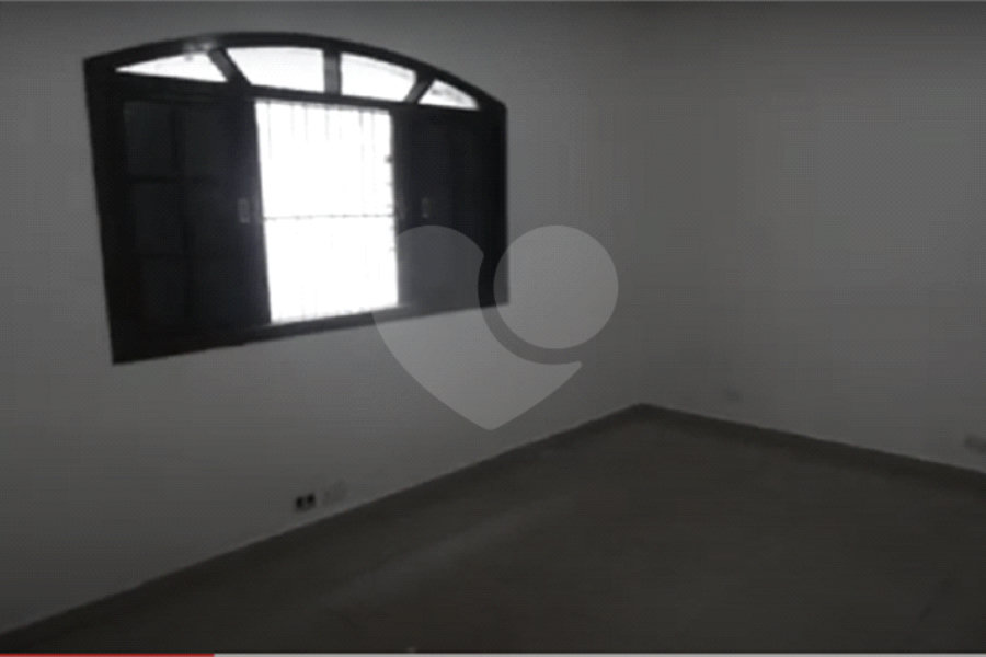 Casa à venda com 3 quartos, sendo 2 suítes,  no condomínio Não, São Paulo - SP