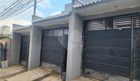 Sobrado à venda com 3 quartos, sendo 1 suíte,  em Tremembé, São Paulo, SP