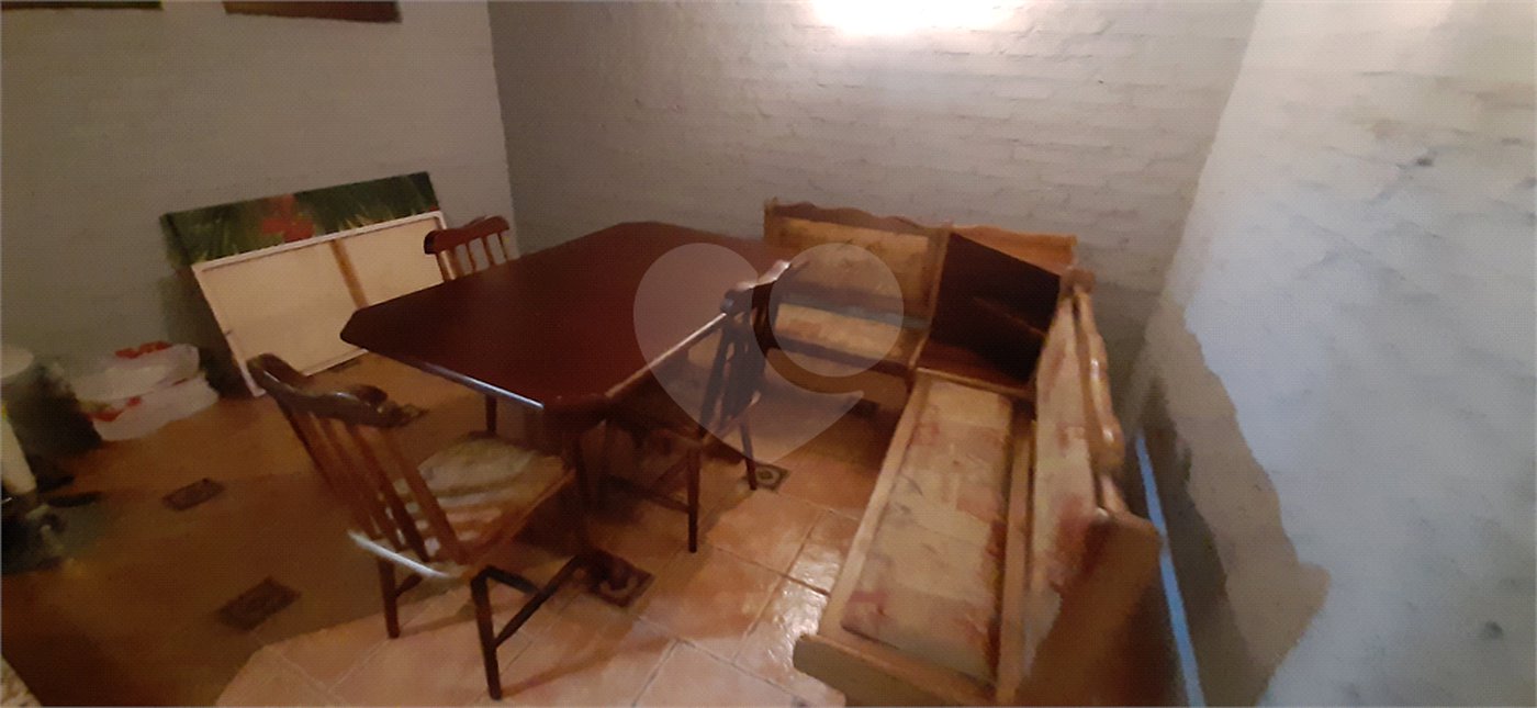 Sobrado à venda com 4 quartos, sendo 3 suítes, em Serra da Cantareira, Mairiporã, SP