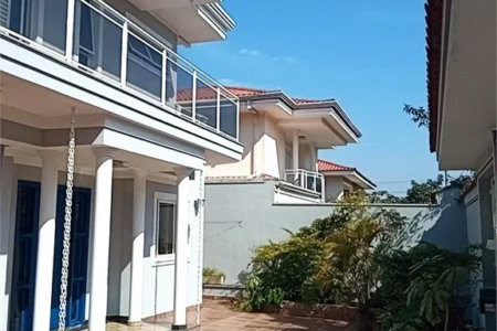 Sobrado à venda com 4 suítes em Cidade São Francisco, São Paulo, SP
