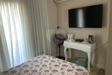 Casa à venda com 3 quartos, sendo 1 suíte, em Parque Vitória, São Paulo, SP