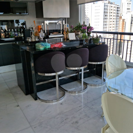 Apartamento à venda com 3 suítes em Vila Mariana, São Paulo, SP