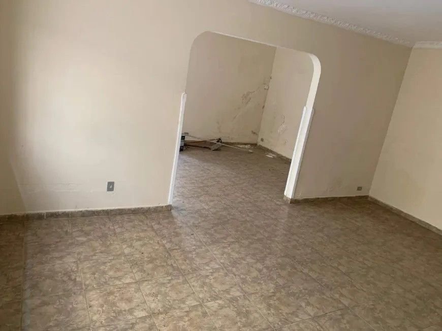 Casa/ Sobrado Amplo no Boqueirão/ Santos/SP