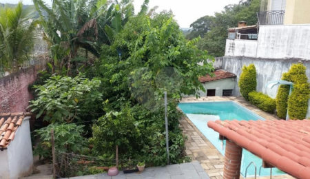Casa à venda com 3 quartos em Horto, São Paulo, SP