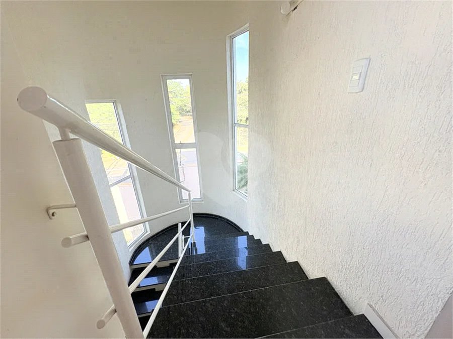 Casa à venda com 3 suítes em Parque Nova Suíça, Valinhos, SP