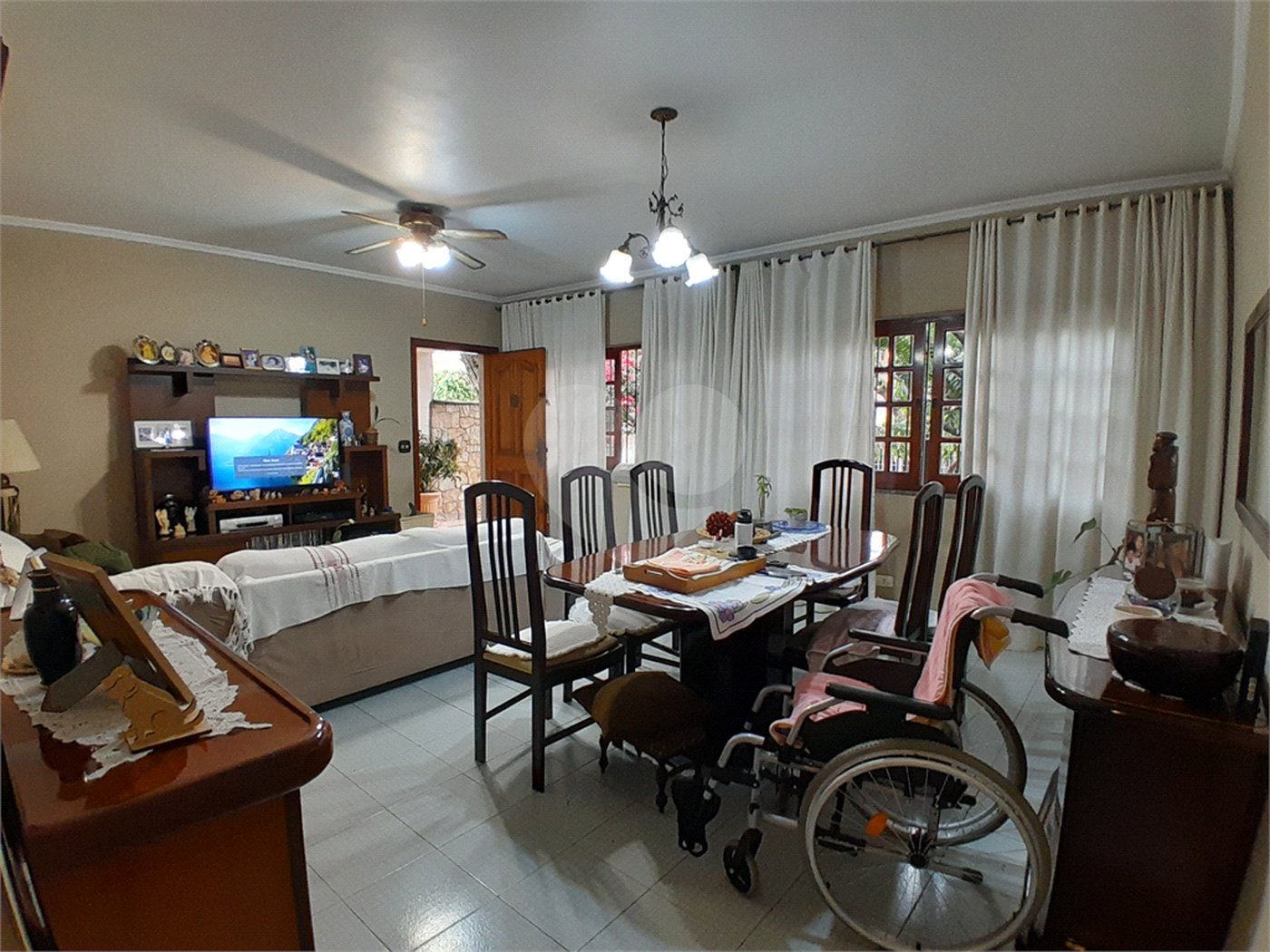Casa Térrea à venda com 4 quartos, sendo 1 suíte, em Parque Continental, São Paulo, SP