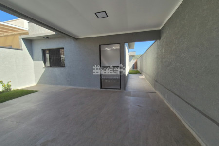 Casa térrea à venda com 3 quartos, sendo 1 suíte, em Vila Bonsai, Atibaia - SP