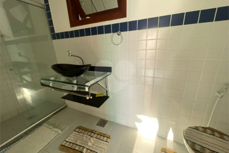 Casa em condomínio à venda com 3 quartos, sendo 2 suítes, em João Fernandes, Armação dos Búzios, RJ
