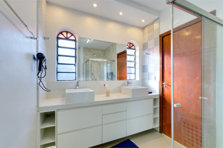 Casa Térrea à venda com 5 quartos, sendo 2 suítes, em Alto da Boa Vista, São Paulo, SP
