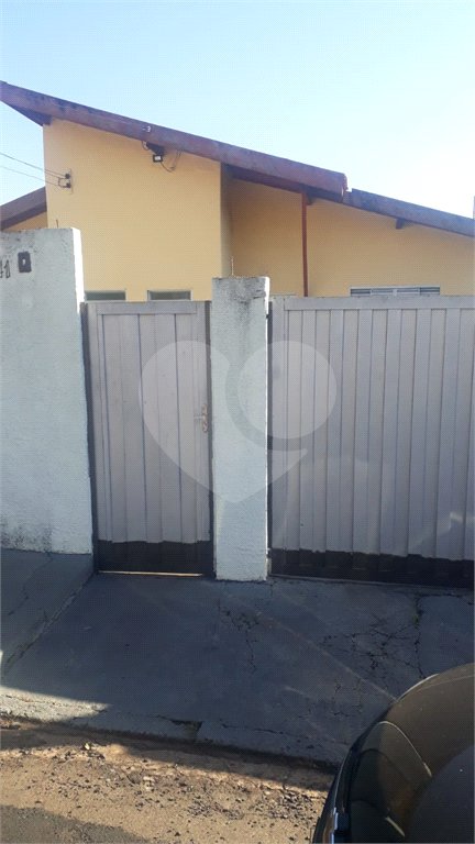 Casa à venda com 2 quartos em Núcleo Residencial Castelo Branco, São Carlos, SP